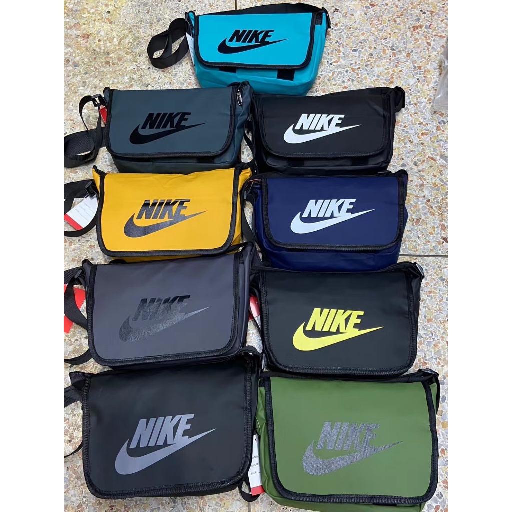 พร้อมในสต็อก! ! กระเป๋าสะพายข้างความจุขนาดใหญ่ กระเป๋าสะพายสำหรับเด็กชายและเด็กหญิง