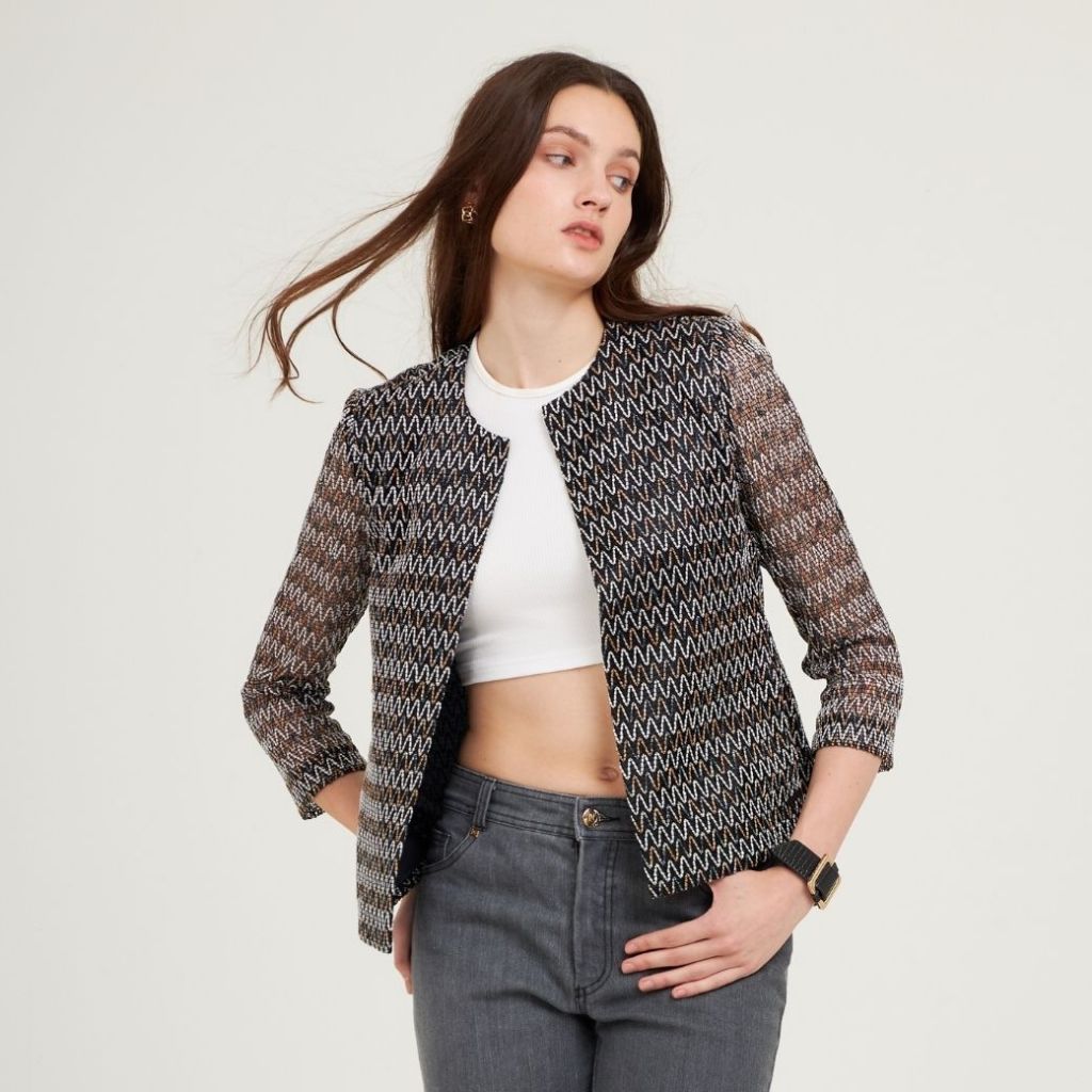 Guy Laroche woman's jacket  Light jacket Jacquard zigzag brown แจ๊คเก็ตผู้หญิง คอกลม แขนสามส่วน สีดำ