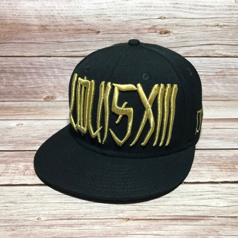 หมวก Dnine Reserve Strictly Exotic Louis 8 XIII Leather Buckle Strapback Hat