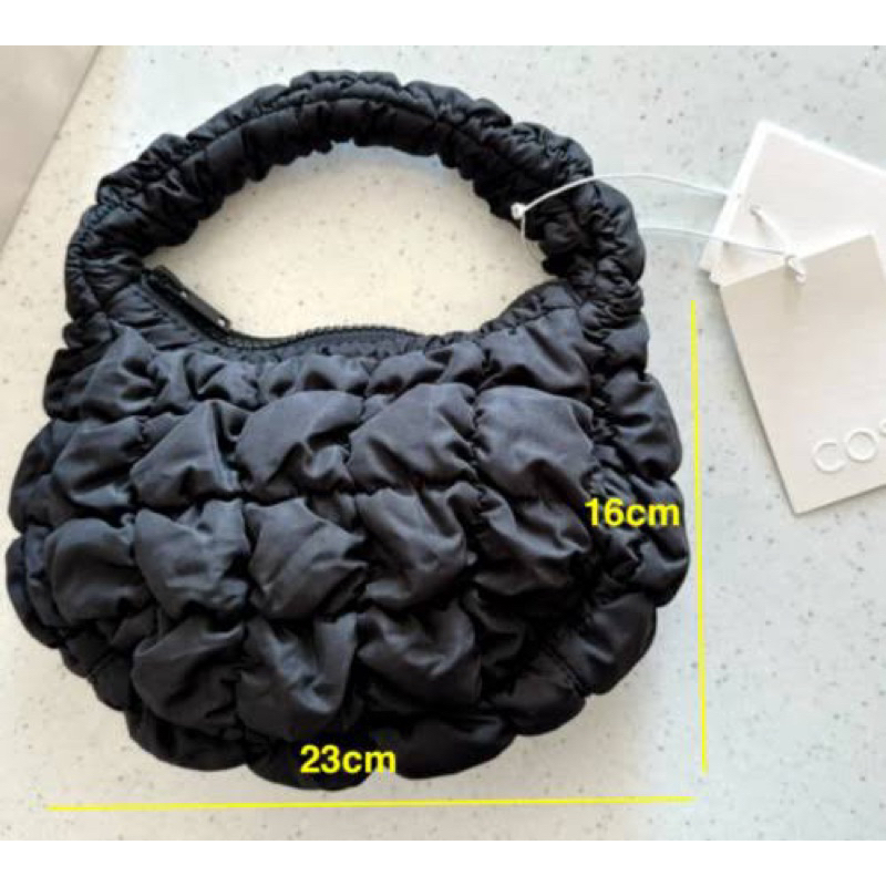 COS Quilted Micro bag #กระเป๋า #กระเป๋าแฟชั่น