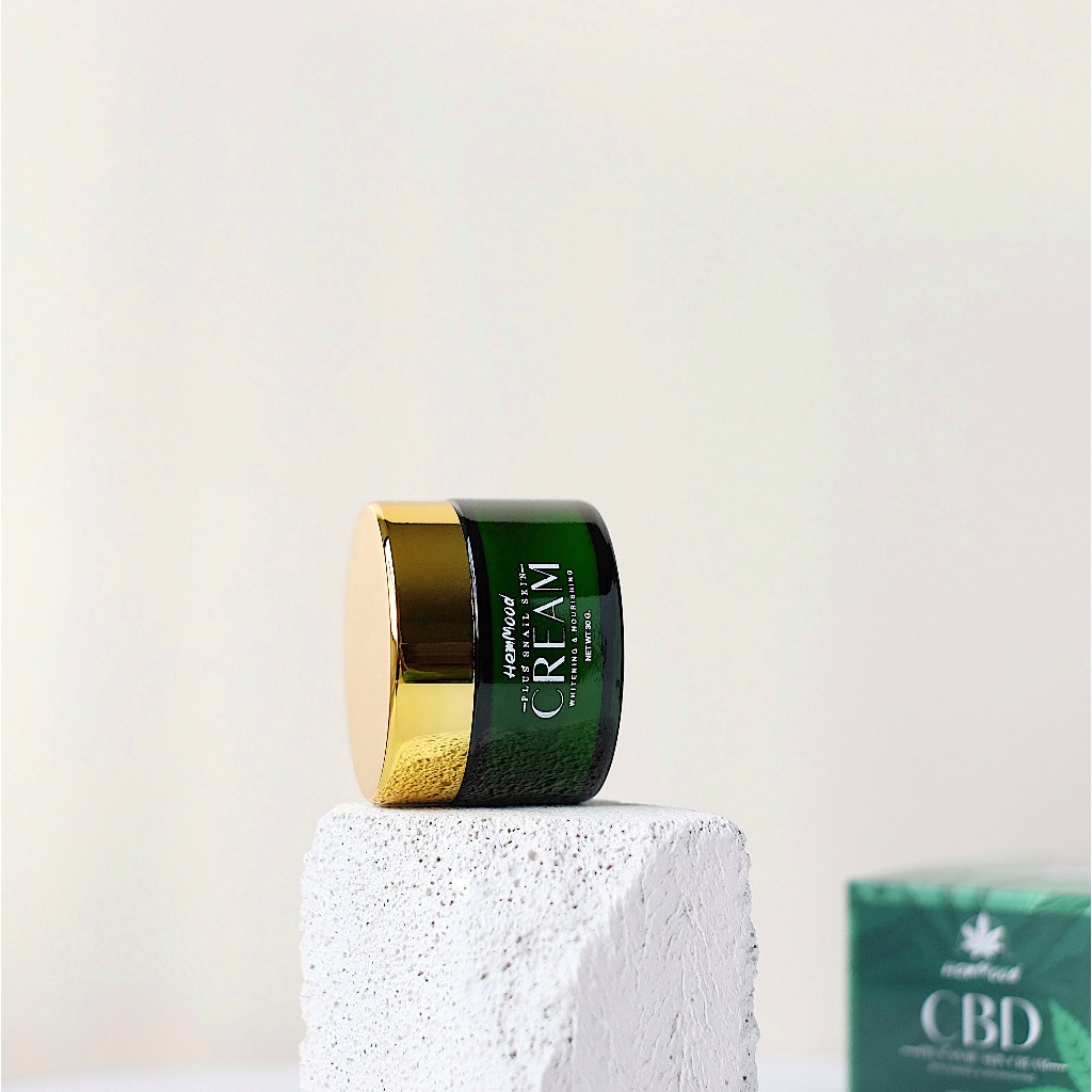 HemMood 2in1 CBD Plus+ Snail Skin Cream Whitening & Nourishing 30g ซีบีดีพลัส สเนล สกินครีม ไวท์เทนนิ่ง แอนด์นัวริชชิ่ง