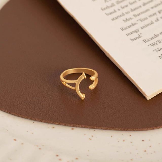 Golden ring and smiles ᵕ̈ แหวนแฟชั่นหน้ายิ้ม ปรับขนาดได้