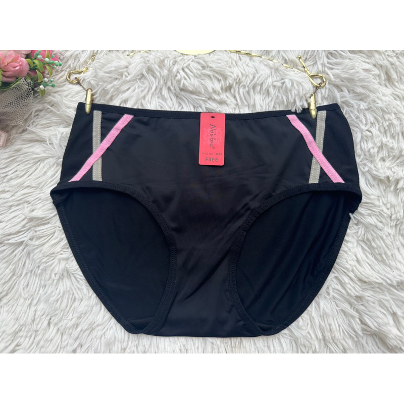 📌กางเกงใน ยี่ห้อ โนบรา เอวปกติ  ผ้ามัน  ฟรีไซส์ เอว27-29” # 8815