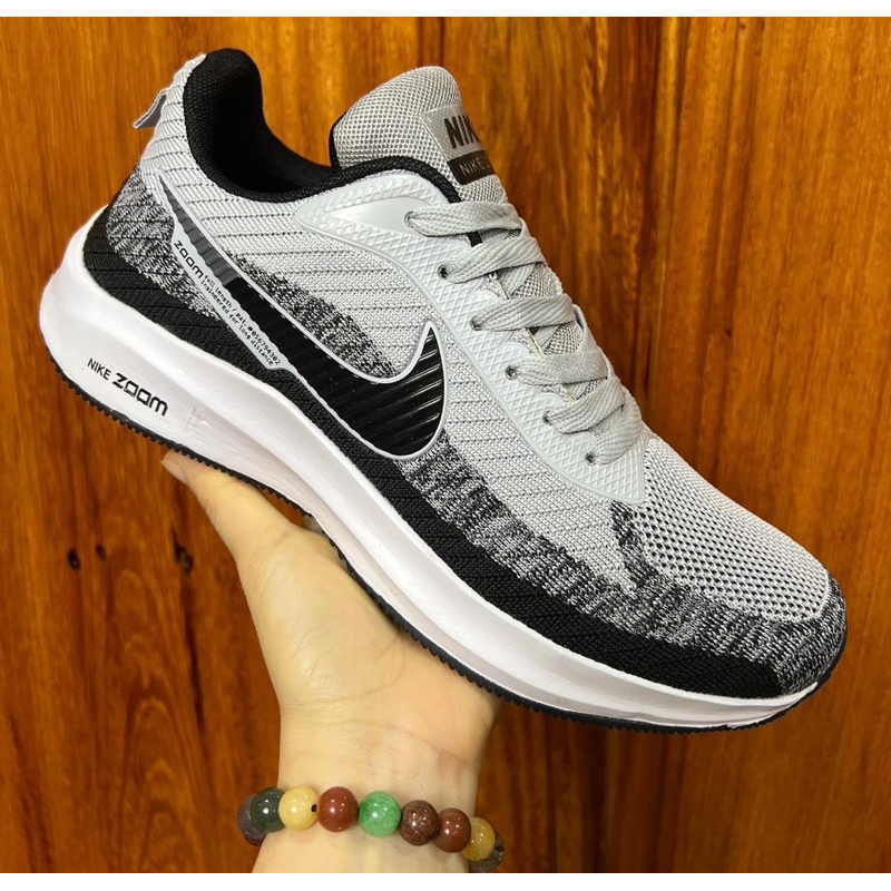 รองเท้าผ้าใบมี5สีสำหรับผู้หญิงและผู้ชายsize36—45