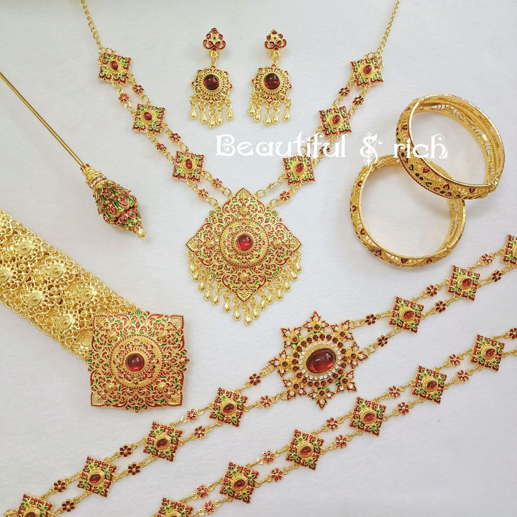 ชุดเซ็ทเครื่องประดับชุดไทย สีทองงานลงยา ชุดที่010