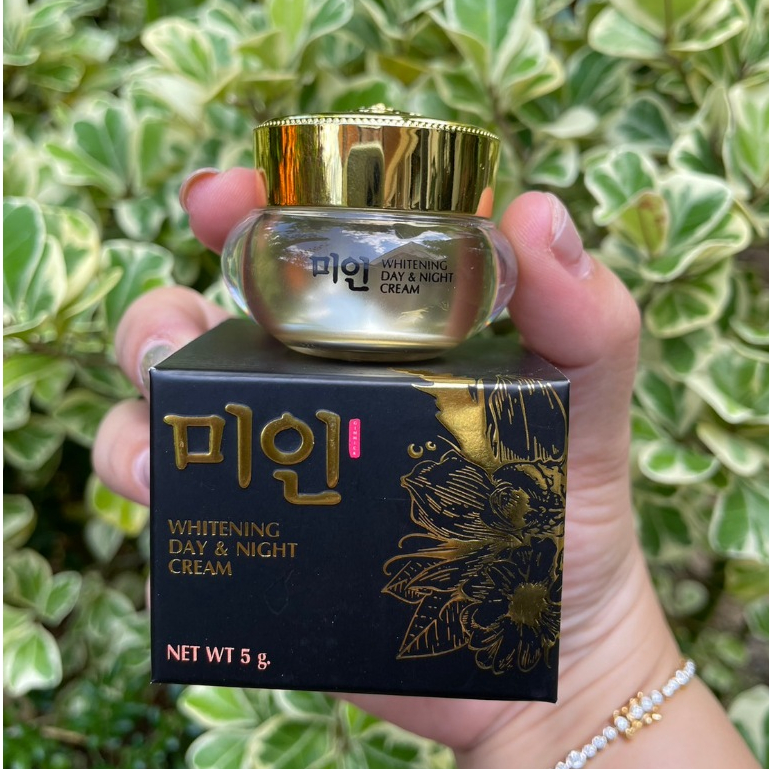 ครีมไข่มุกเกาหลี Gimmick ขนาด 5g. (กระปุกสีทอง กล่องดำ) 미인