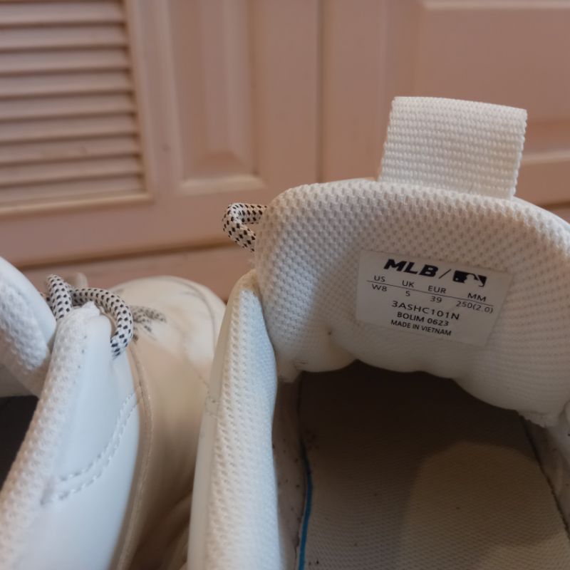 รองเท้า MLB มือสอง ส่งต่อ