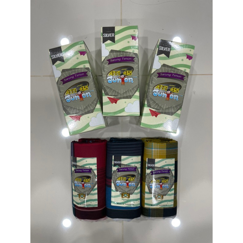 ผ้าโสร่ง เด็กผู้ชาย ตราATLAS ผ้าสวยเนื้อดี ไม่ลื่น เย็บแล้ว