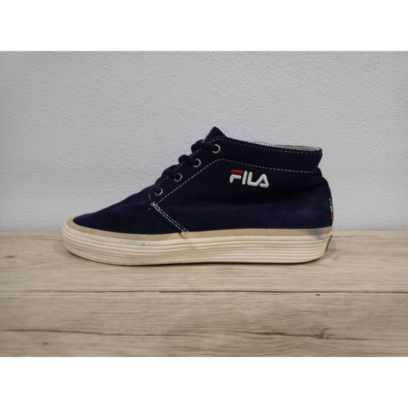 FILA​ รองเท้าผ้าใบ​ รองเท้ากีฬา​ มือสอง​ Size​ 42/27 cm.