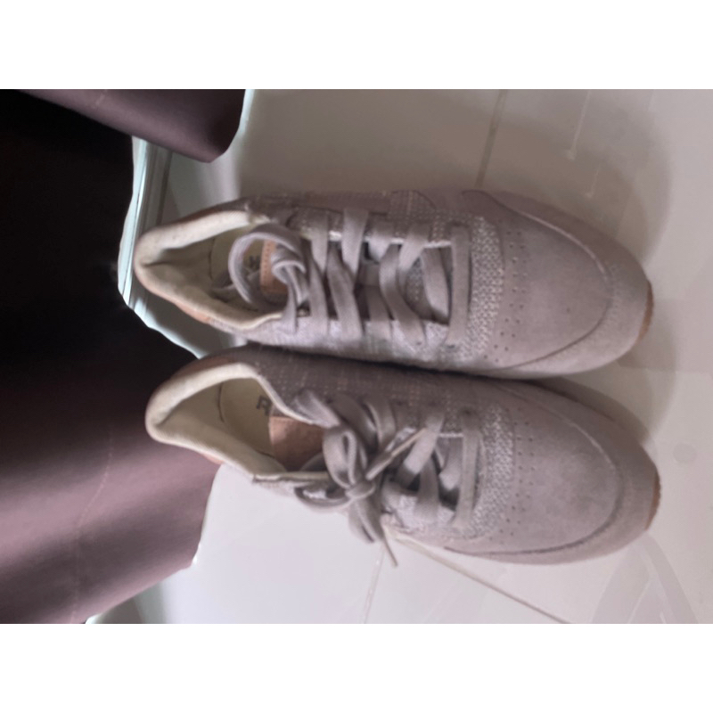 รองเท้าผ้าใบผู้หญิงReebok