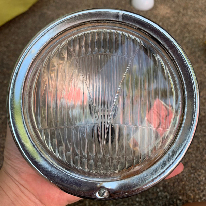 ไฟหน้า FR80 ss ของใหม่ ราคา 390 บาท