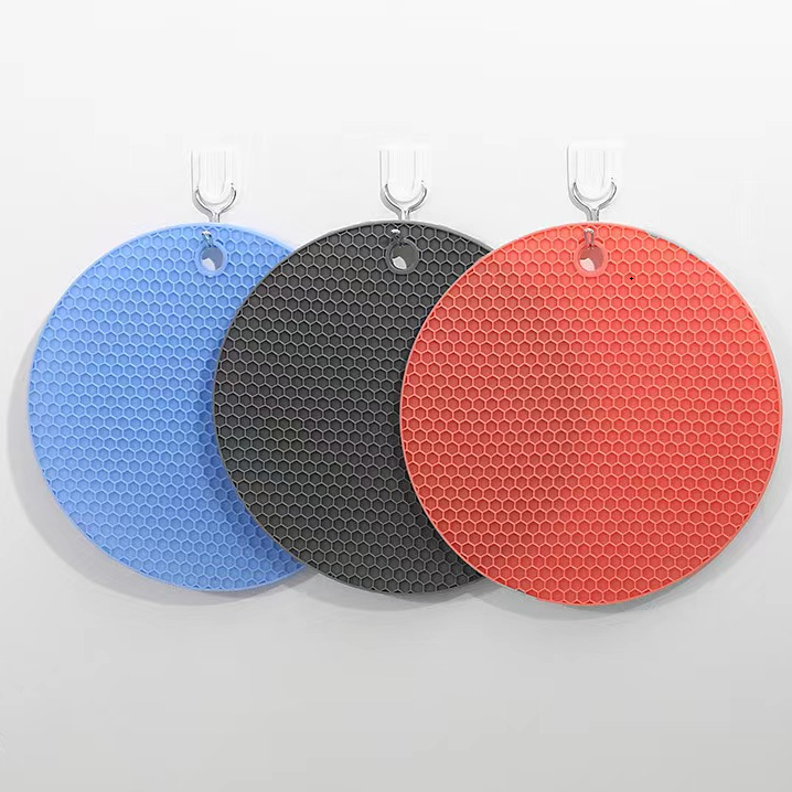 [C114]แผ่นรองของร้อน อเนกประสงค์ ซิลิโคน กันร้อน กันลื่น มี 2ขนาด 17.5/14.5 ซม. - รูปที่ 7