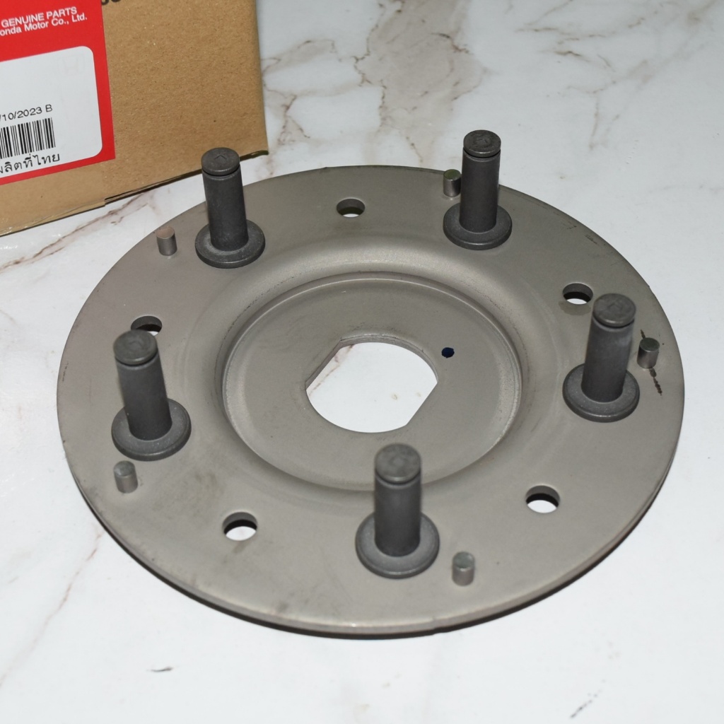 แผ่นขับ FORZA350 ปี 2023 แท้ศูนย์ฮอนด้า ราคา/1ชิ้น 22350-K1B-T01