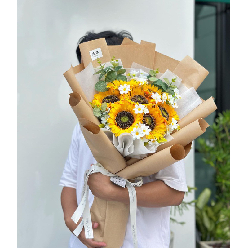ช่อดอกทานตะวัน ช่อดอกไม้ ดอกไม้ประดิษฐ์ ดอกไม้รับปริญญา ปัจฉิม วันเกิด วันครบรอบ