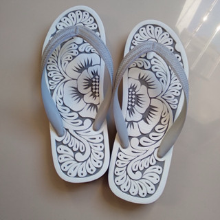 รองเท้าแกะลายช้างดาวแท้ 100% {HANDMADE}