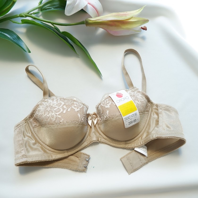 ชุดชั้นใน โอโนโน่ รหัส 2427 ฟองน้ำบาง  มีโครง เต้าแต่งลูกไม้สวยหวาน