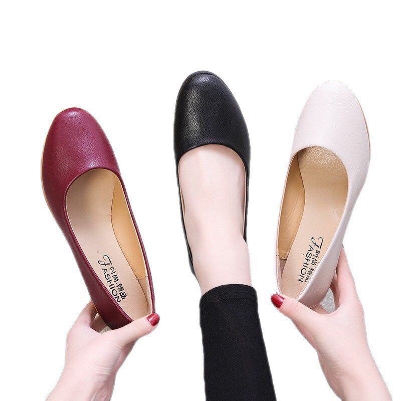 คัชชูหนังเงา (1.5 นิ้ว) ❤️ รองเท้าคัชชูส้นสูง หนังนิ่ม เบาใส่สบาย - สีดำ/ครีม/แดง