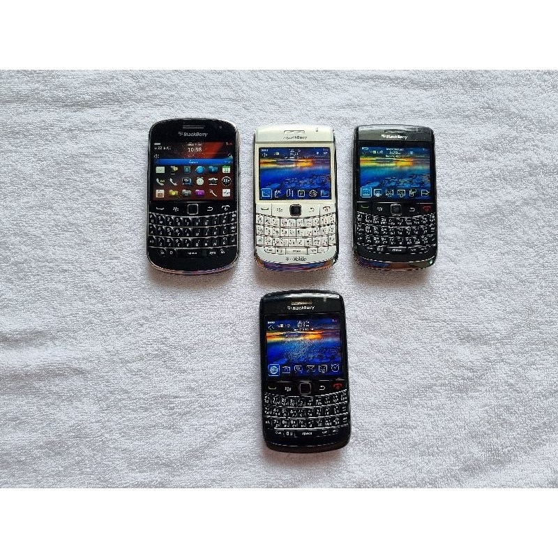 Blackberry BB9900 9700 9780 9800 เครื่องแท้ๆ โทรศัพท์ปุ่มกด  มือถือปุ่มกด โทรศัพท์ผู้ใหญ่ ถึกทน เท่ๆ