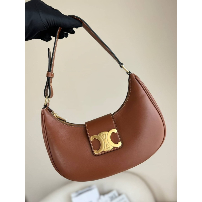 Celine Ava Bag รุ่นใหม่ โลโก้