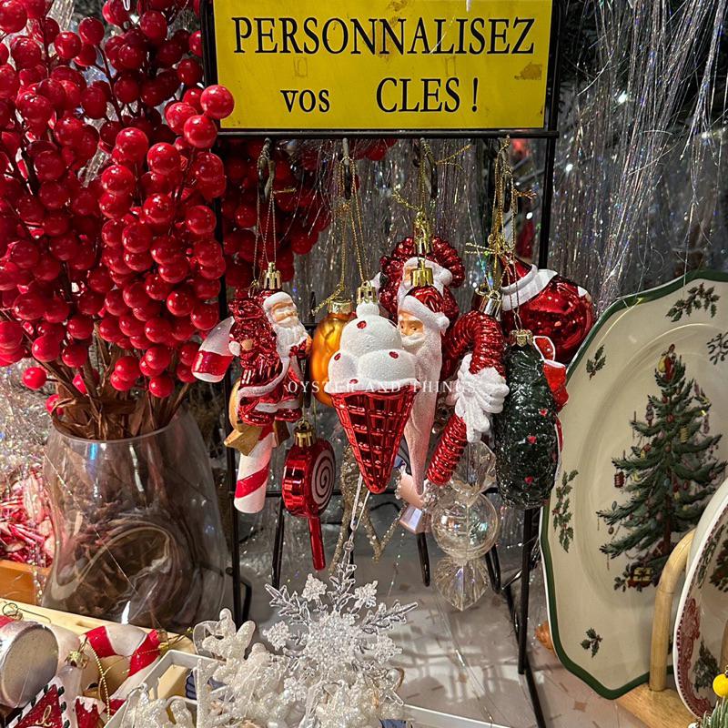 Christmas red ornaments | ที่ประดับต้นคริสต์มาสเซตสีแดง | Christmas | Oyster and Things.
