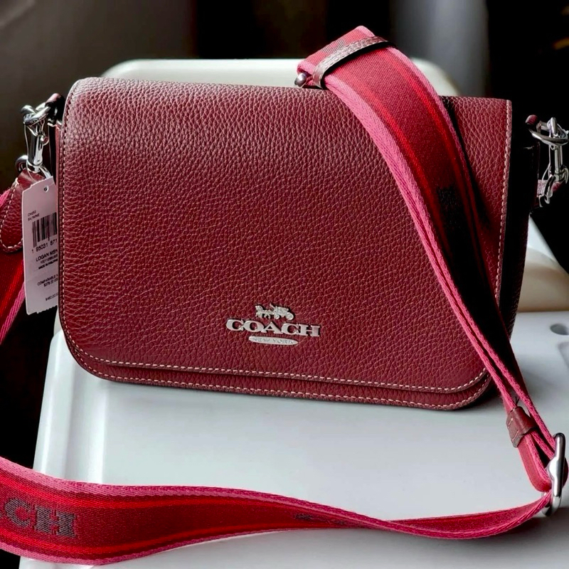 กระเป๋า Logan Messenger  Style No. CH252  ขนาด 9 1/4" (L) x 6" (H) x 3" (W)  อุปกรณ์ ป้ายราคา care c