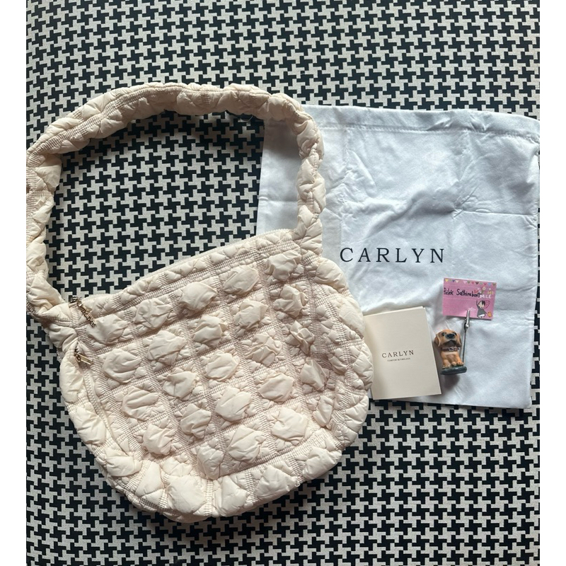กระเป๋า Carlyn รุ่น Soft L สี Ivory (มือสอง) ของแท้💯