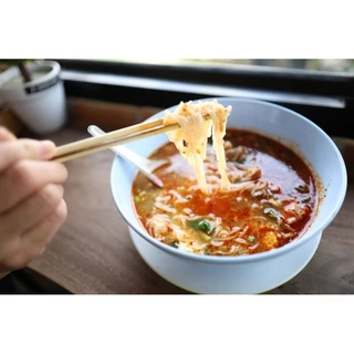 ก๋วยจั๊บอุบล สูตรเจ น้ำซุปเห็ดหอม 10 ซอง(แถมโปรตีนเกษตร)​ สำเร็จรูป