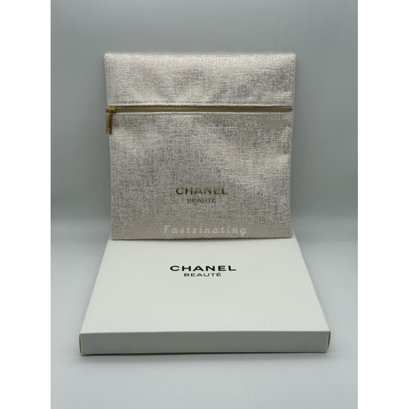 Chanel Cosmetic Bag ผ้าสีครีม+ดิ้นทอง ขนาด 7.7x7.7 นิ้ว