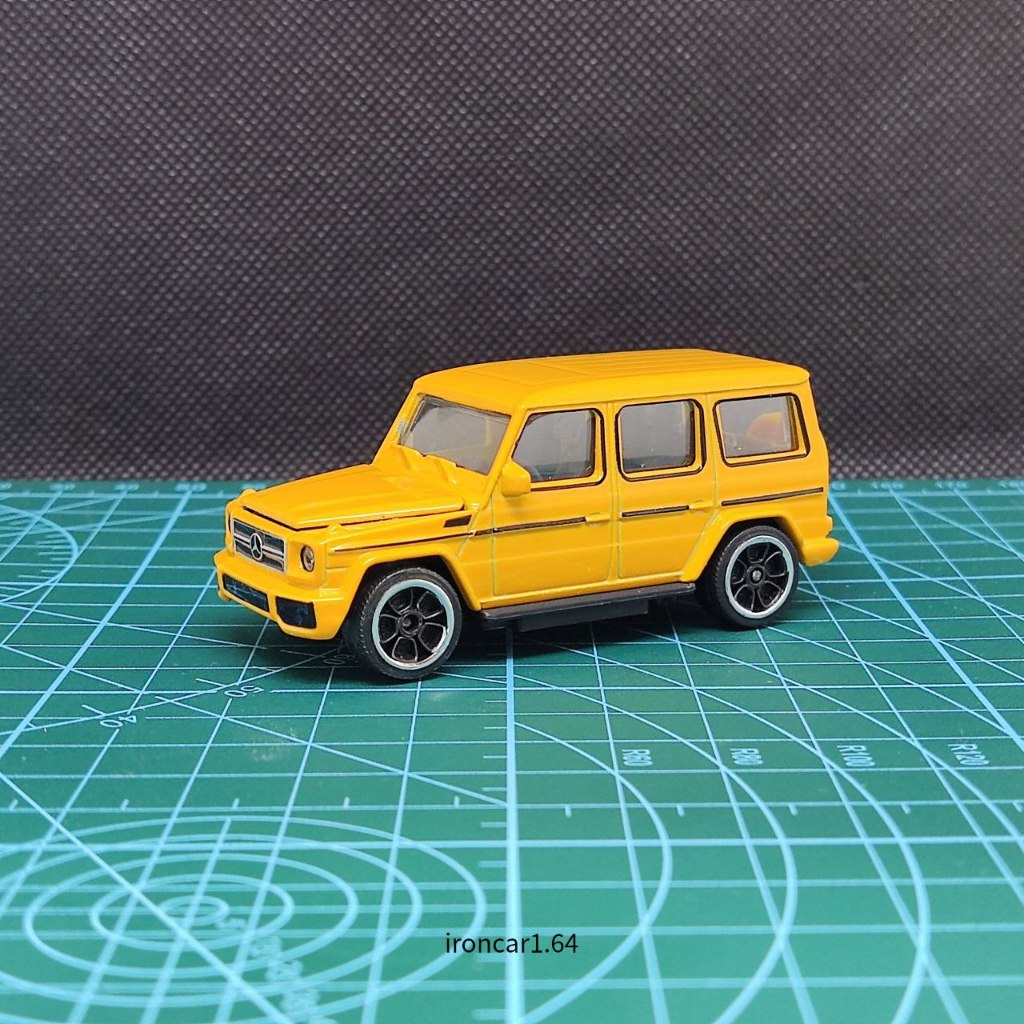 majorette mercedes benz G63 / G500 สีเหลือง หายาก