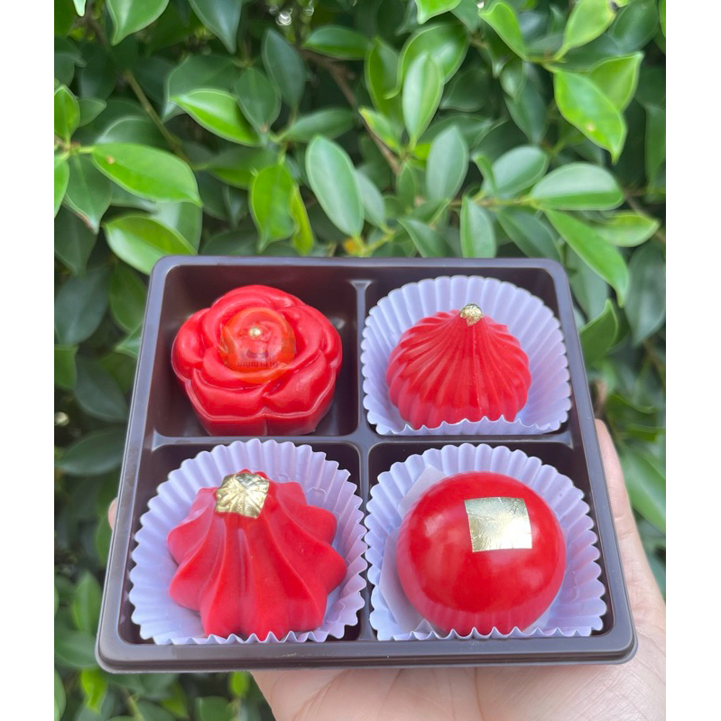 🌹ขนมลาดูกุหลาบ สำหรับไหว้พระแม่อุมา พระแม่กาลืท้าวเวสสุวรรณ (ขนมพร้อมจัดส่งภายใน 1-2 วันนับจากวันที่ได้รับคำสั่งซื้อค่า)