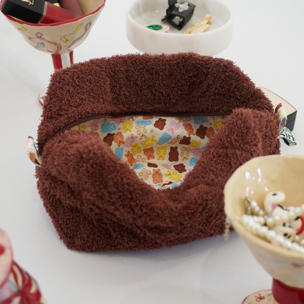 gummy bear pouch bag - miss.girls กระเป๋าเครื่องสำอาง กระเป๋าใส่ของจุกจิก