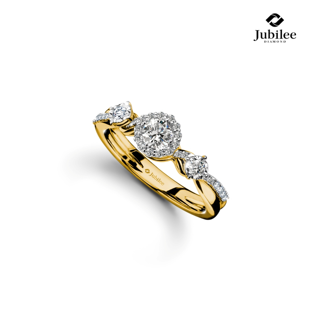 Jubilee Diamond แหวนเพชร Mini Three Stone Halo Ring เพชรแท้ เพชรน้ำ 99