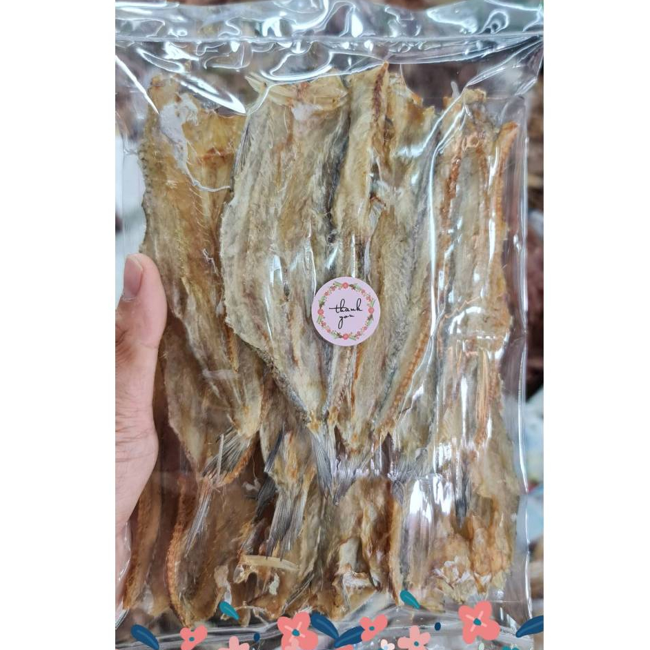 ปลาจิ๊กโก๋ ตัวเล็กตากแห้ง ไม่เค็ม น้ำหนัก250กรัม และ 500กรัม (กัลยาปลาหมึกแห้ง)