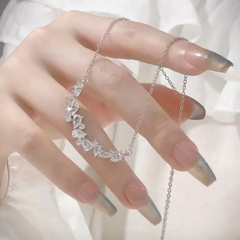 EROS『Wisteria』 สร้อยคอดอกไม้วิสทีเรีย โซ่กระดูกไหปลาร้า มีสไตล์และไม่เหมือนใคร แวววาว ผู้หญิง สร้อยคอเค้นคอ