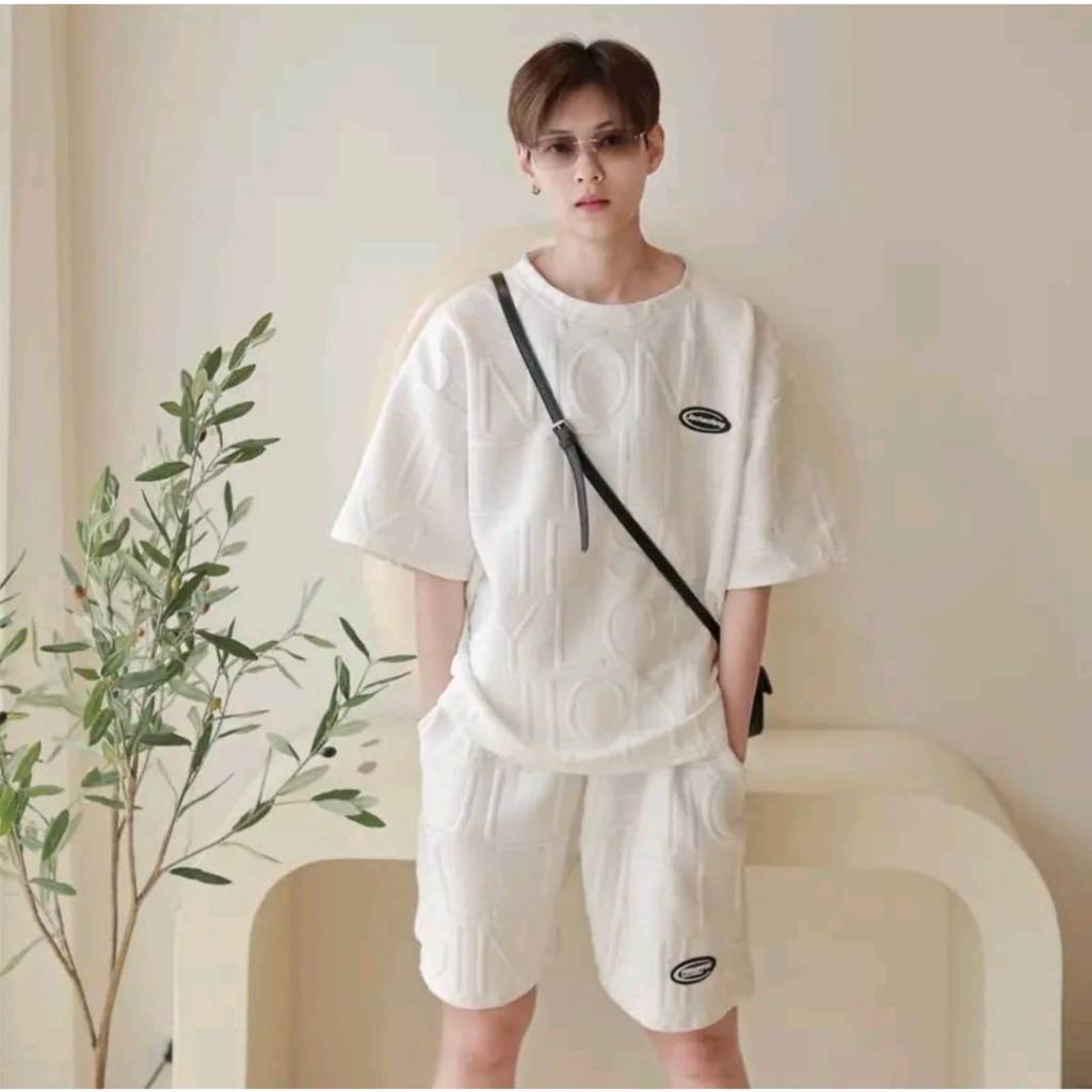ชุดเซ็ทผู้ชาย เสื้อผ้าผู้ชาย ลายผ้าปั้มนูน เสื้อผ้าราคาถูก