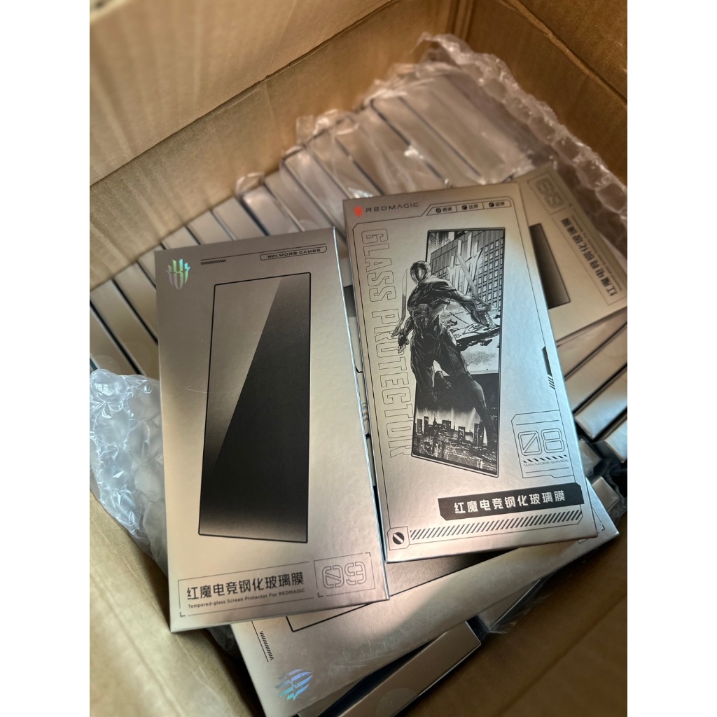 ฟิล์มกระจก red magic 8,9 pro ใช้ร่วมกันได้ redmagic8 เลือกรุ่นเป็น 9 ได้เลยครับ