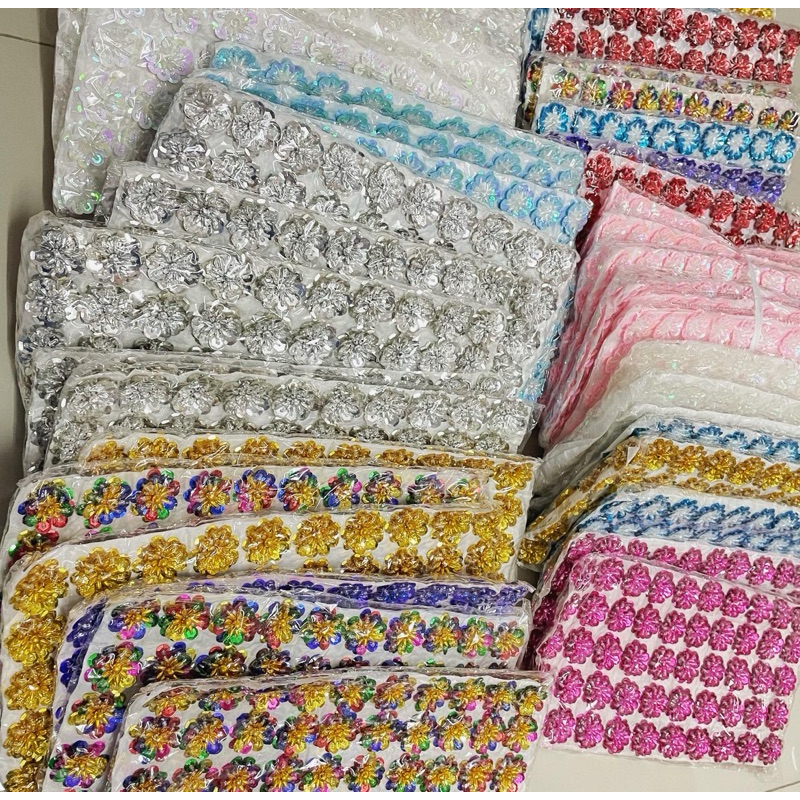 เลื่อมตกแต่งชิ้นงาน (1แผ่น10ดอก)ตกแต่งเสื้อผ้า3ซม