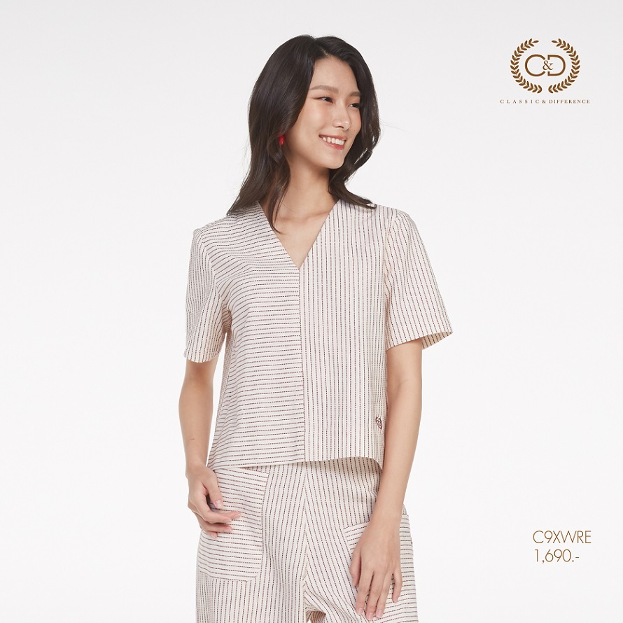 C&D woman's blouse Minimal Red เสื้อผู้หญิง ลายปัก คอวี แขนสั้น สีแดง C9XWRE