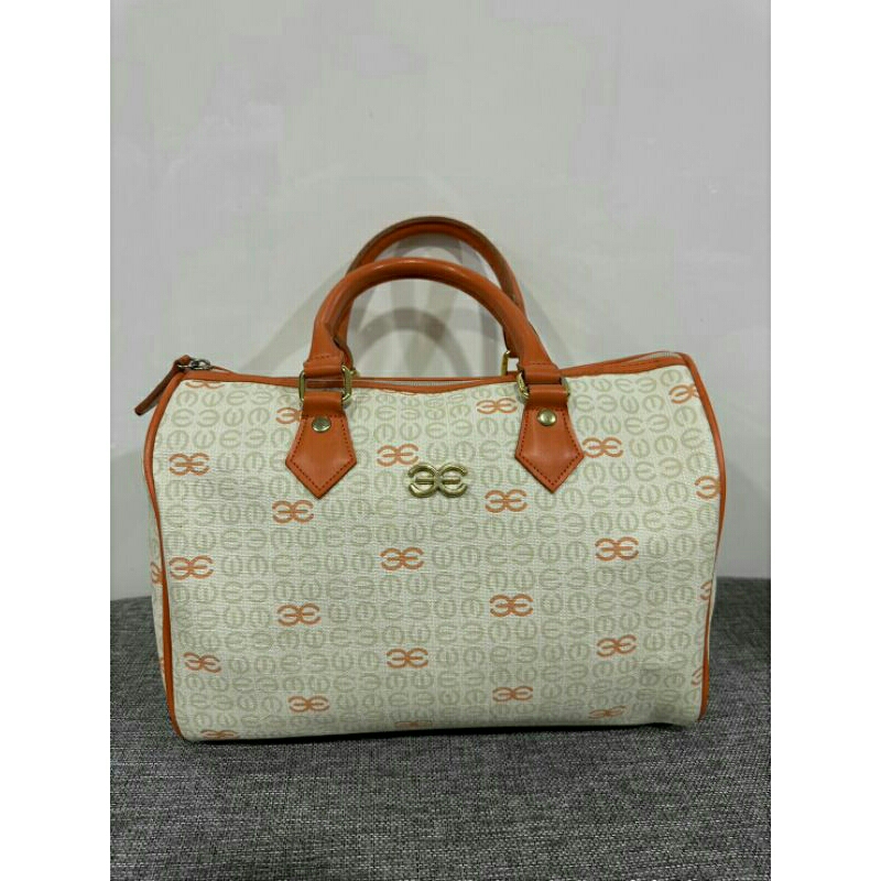 กระเป๋าถือ ทรงหมอน ESQUIRE มือสองสภาพดี