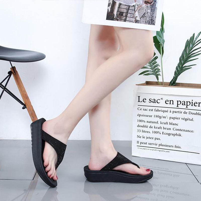 GFShop NEW Item รองเท้าหูหนีบสำหรับผู้หญิง งานจริงสวยตรงปก ดีเทลแต่งกริตเตอร์แบบจัดเต็ม ไอเท็มเด็ดๆที่สาวๆไม่ควรพลาด มีใ