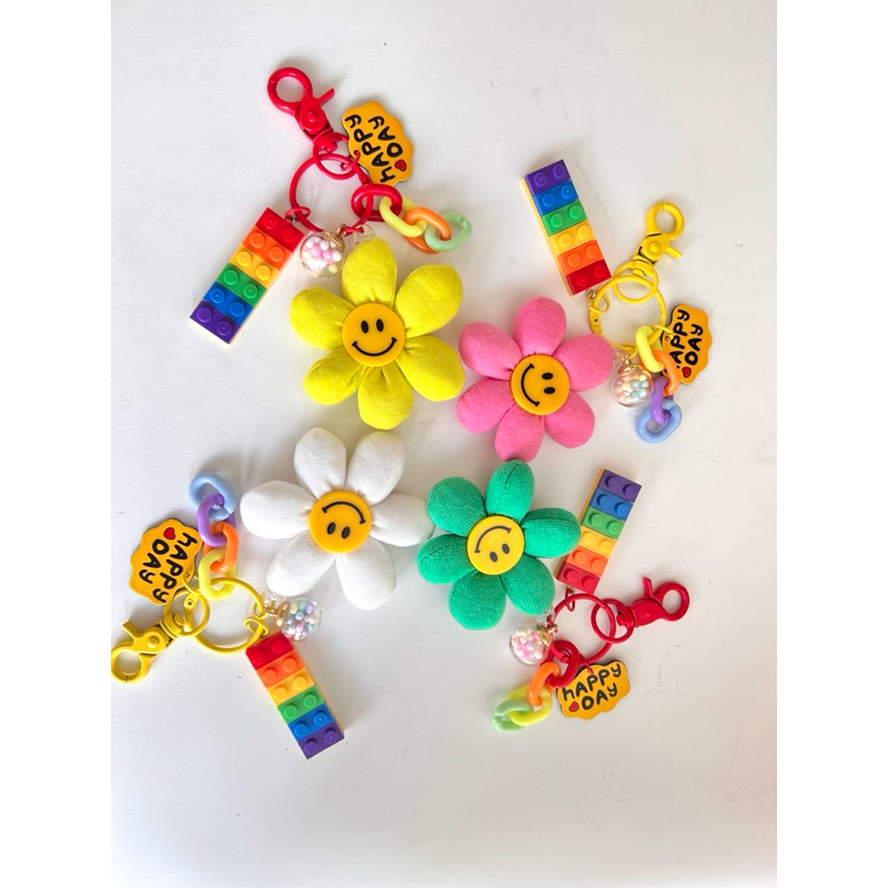 (Handmade พร้อมส่งในไทย )พวงกุญแจดอกไม้ห้อยกระเป๋า ห่วงขอ handmade