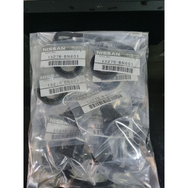 ชุดยางฝาวาว+ซีลเบ้าหัวฉีด+ยางกันฝุ่นหัวฉีด Navara YD25 , D40 *** รุ่นฝาครอบวาวล์ตัวเก่า*** 1 ชุดมี 9