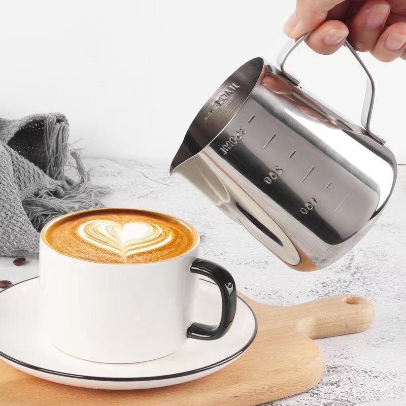 350ml/600ml  มีสเกล Stainless Milk Pitcher เหยือกตีฟองนม เหยือกสแตนเลส ถ้วยตีฟองนม สแตนเลส