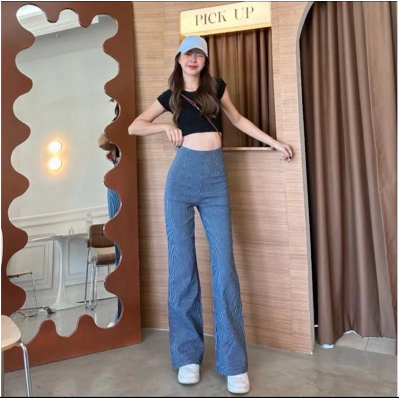 ขาม้าเล็กๆเอวสูงปรี๊ดผ้ายีนส์ยืดหยุ่นนิดหน่อย