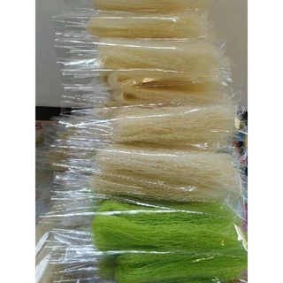 ขนมจีนอบไม่ติดแบรนคละสีแห้งห่อละ8บ.ขนาดห่อ100กรัม