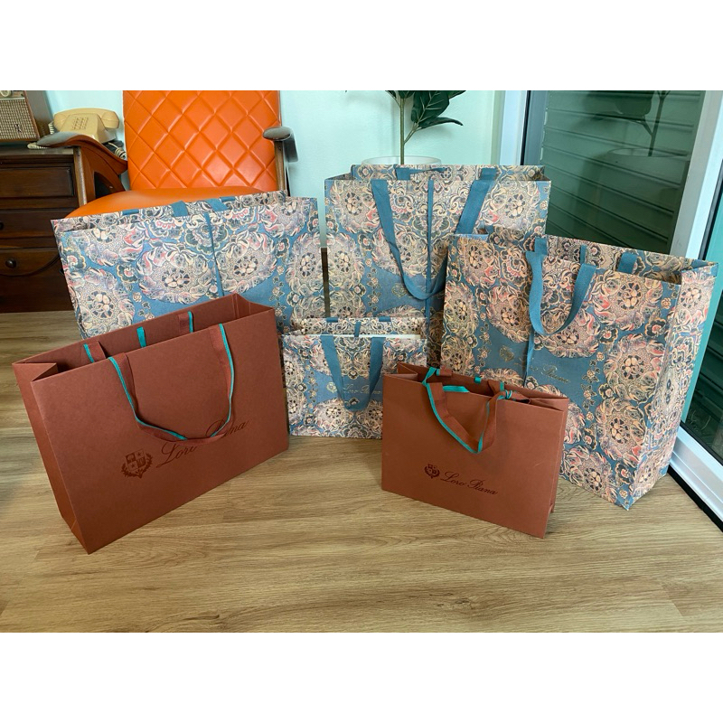 ถุงกระดาษ loro paina แท้สภาพสวย