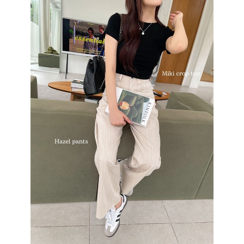 กางเกงยีนส์ทอลายทางสีครีมรุ่นHazelPantsจากร้านRailey.apparels