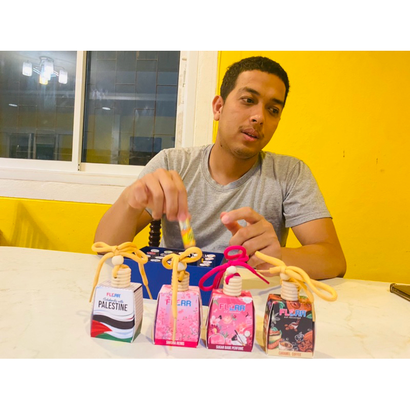 น้ำหอมในรถยนต์ FLERRกลิ่นหอมมาก มีหลายกลิ่นให้เลือก หอมติดทนนาน45วัน (โปร🎉🎉ซื้อ3ชิ้น ฟรี 1 ชิ้น)