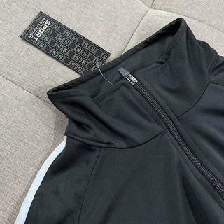 เสื้อวอร์ม Victory ใส่สบาย ไม่ร้อน กันแดด ดูดีทุกมุมมอง ️️