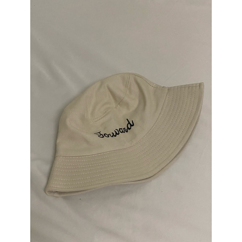 หมวกบักเก็ตสีครีมผู้หญิง bucket hat